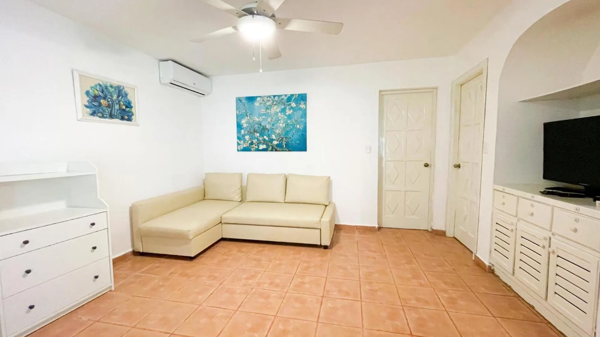 酒店 Tropical Suites Villas And Homes - Beach Club, Spa, Restaurants - Playa Los Corales 蓬塔卡纳