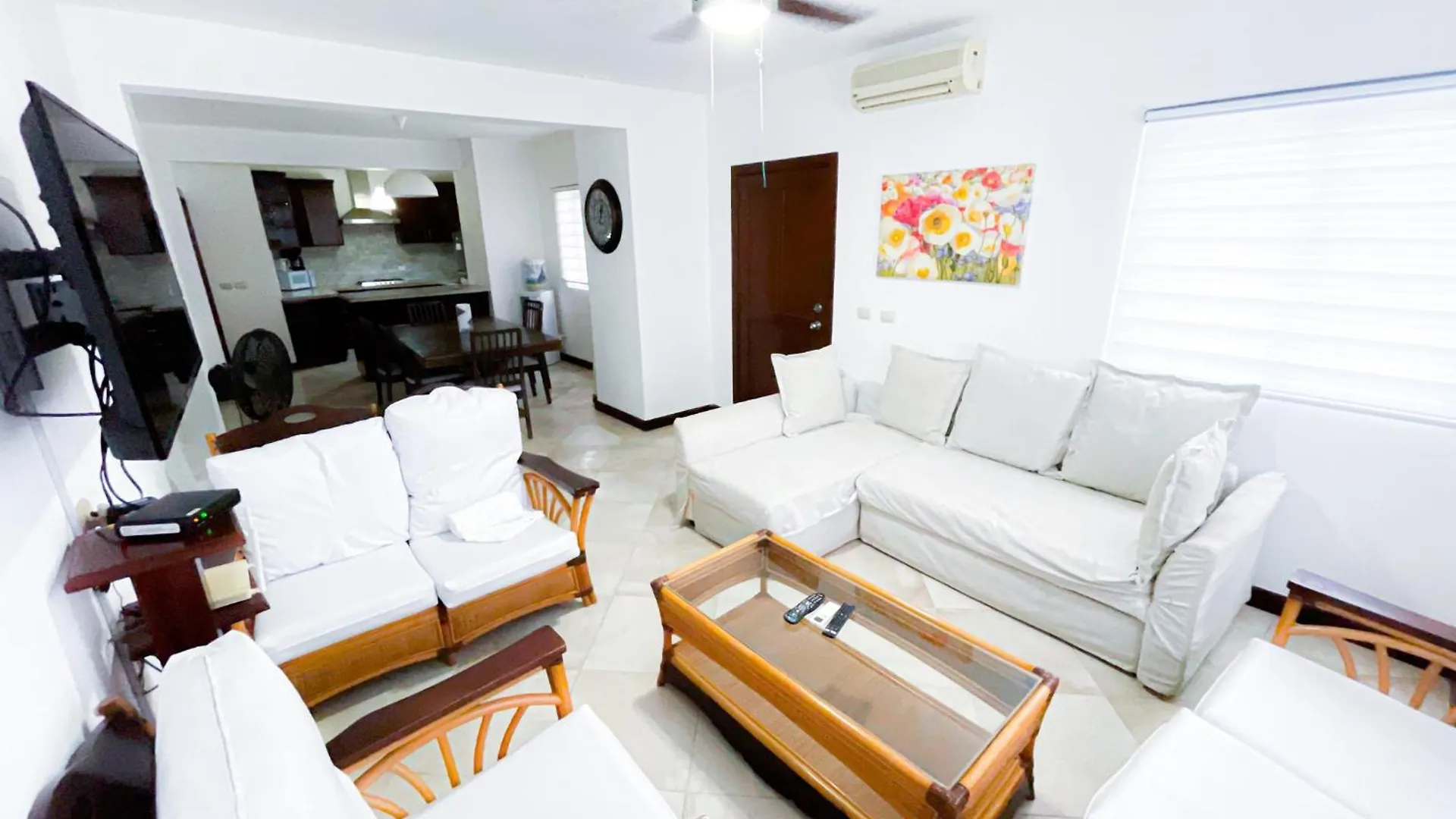 酒店 Tropical Suites Villas And Homes - Beach Club, Spa, Restaurants - Playa Los Corales 蓬塔卡纳