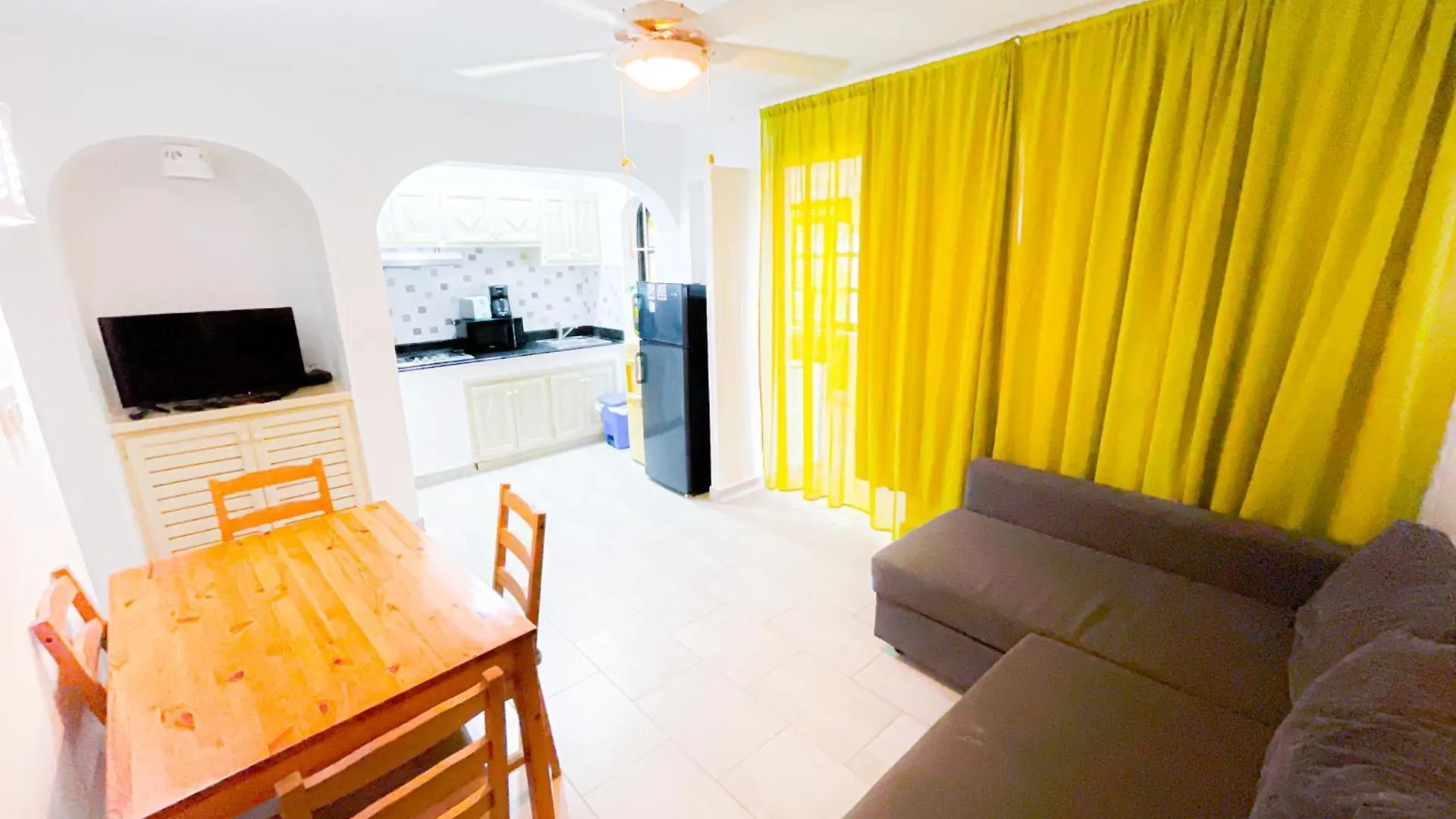 Tropical Suites Villas And Homes - Beach Club, Spa, Restaurants - Playa Los Corales 푼타 카나 5*,