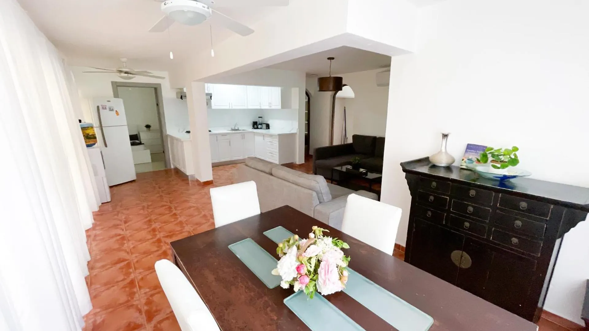 호텔 Tropical Suites Villas And Homes - Beach Club, Spa, Restaurants - Playa Los Corales 푼타 카나