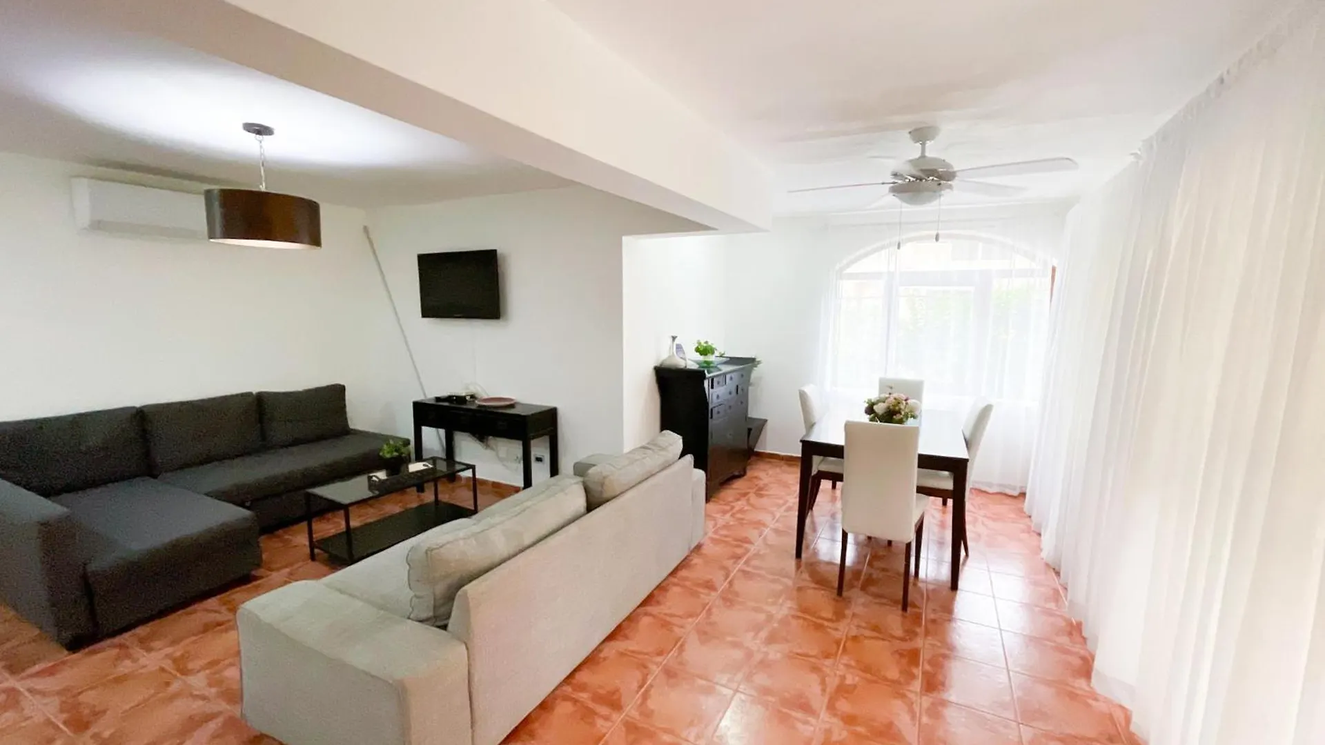 酒店 Tropical Suites Villas And Homes - Beach Club, Spa, Restaurants - Playa Los Corales 蓬塔卡纳