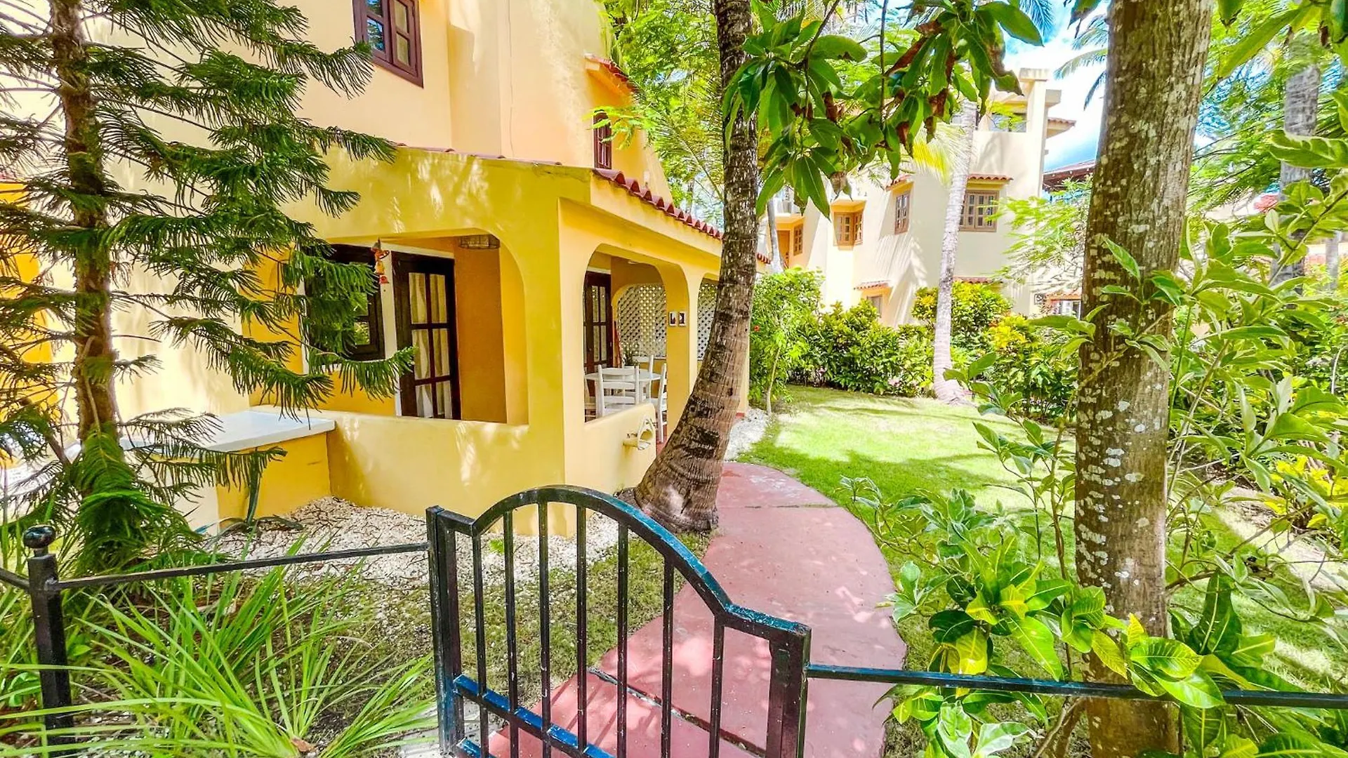 Tropical Suites Villas And Homes - Beach Club, Spa, Restaurants - Playa Los Corales 蓬塔卡纳 5*,  多米尼加共和国